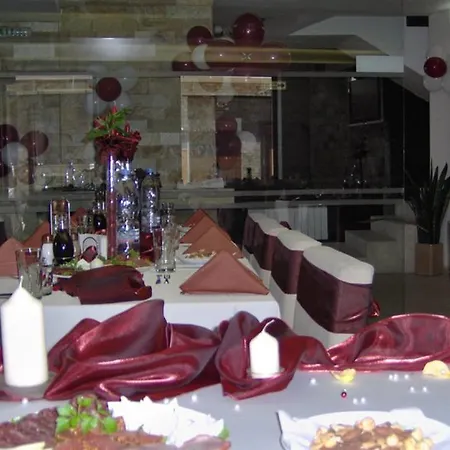 елица Hotel 3*
