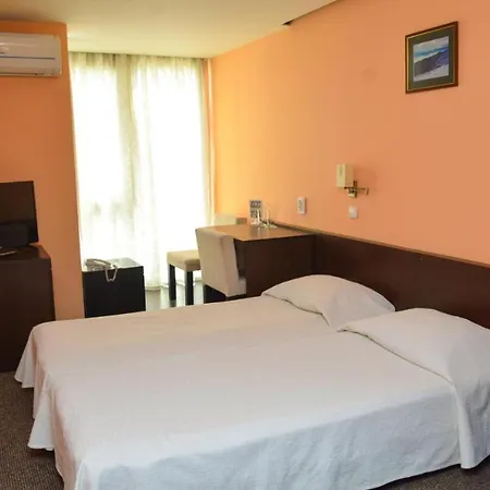 Hotel елица