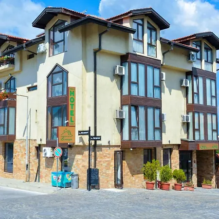 елица 호텔 3*