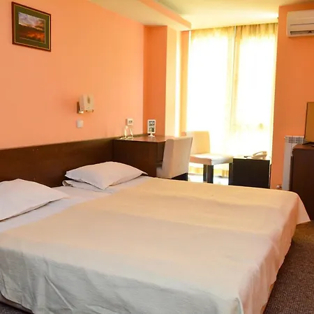 елица מלון 3*