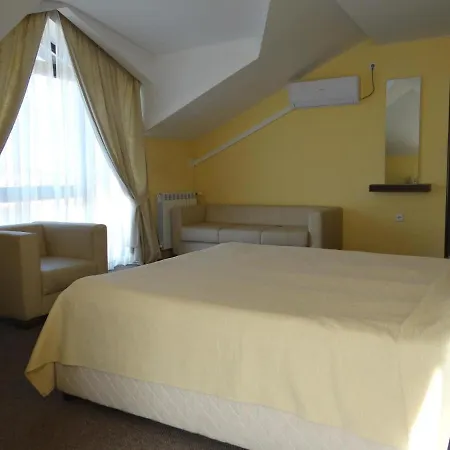 елица מלון 3*