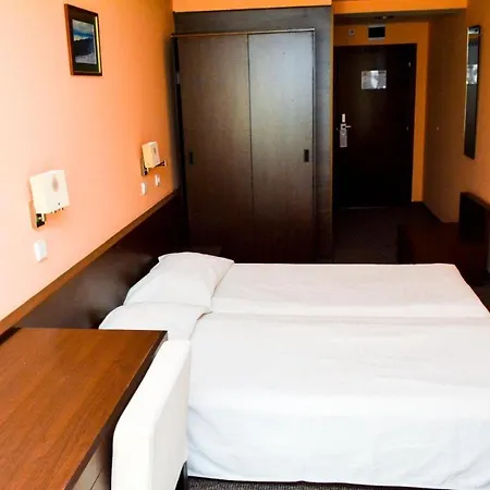 елица מלון 3*