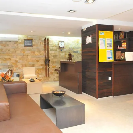 елица מלון בנסקו