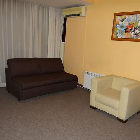 Отель елица