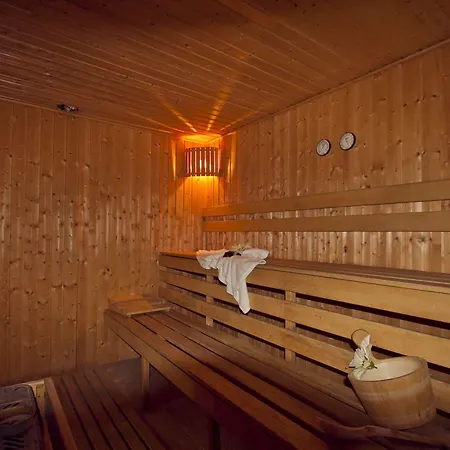 елица 3* בנסקו